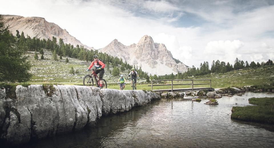 Mountainbiketour im Naturpark Fanes - Sennes - Prags Mountainbiketour im Naturpark Fanes - Sennes - Prags